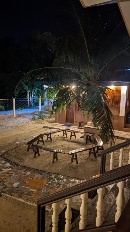 Maya Guest House - Sipaway Island San Carlos  外观 照片